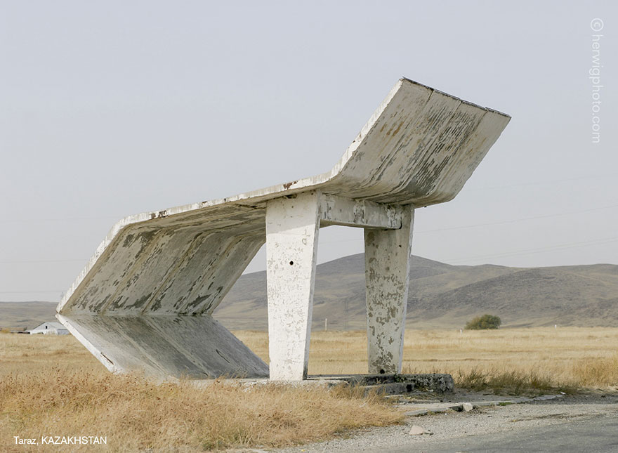 strange-beautiful-bus-stops-soviet--christopher-herwig-14 strange-beautiful-bus-stops-soviet--christopher-herwig-14