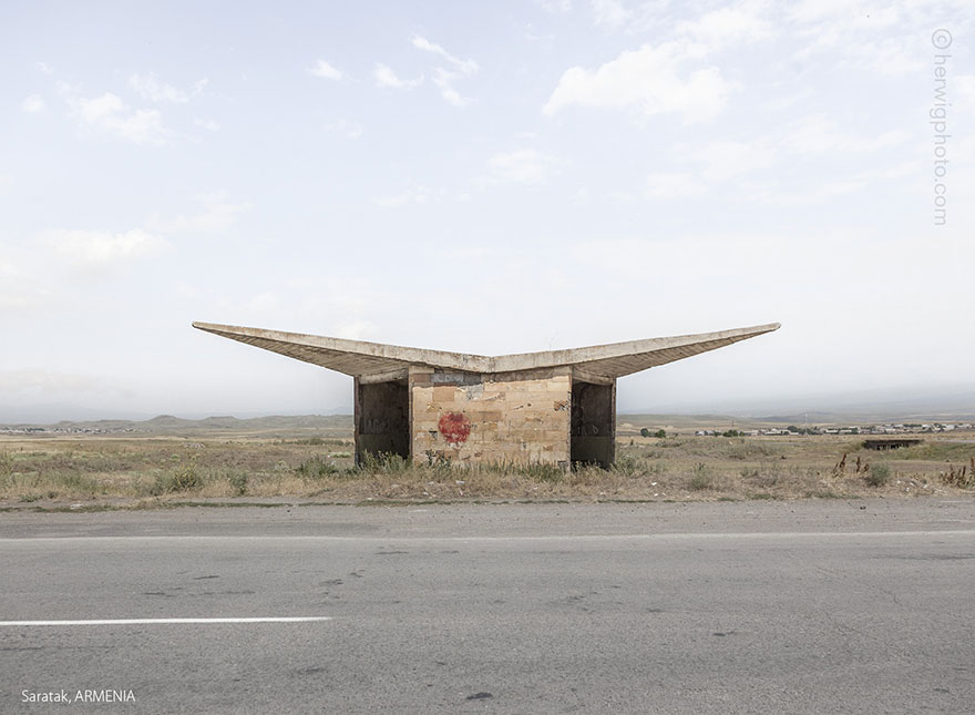 strange-beautiful-bus-stops-soviet--christopher-herwig-25 strange-beautiful-bus-stops-soviet--christopher-herwig-25