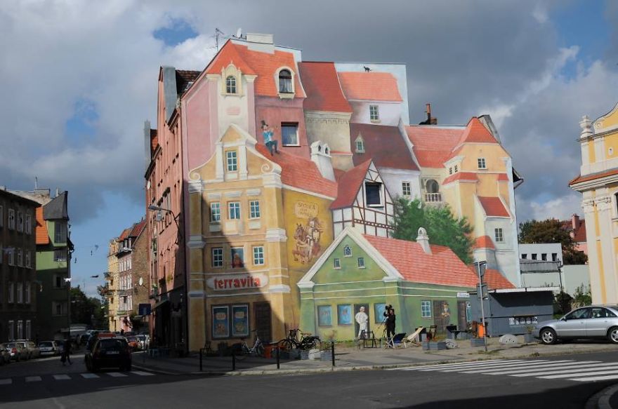 3D Mural In Poznan, Poland, Painted To Remember Historical Market District 3D Mural In Poznan, Poland, Painted To Remember Historical Market District