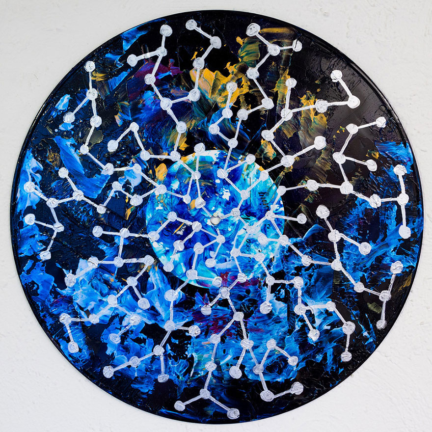 vinyl-record-mandalas-hand-painted-sara-roizen-2 vinyl-record-mandalas-hand-painted-sara-roizen-2