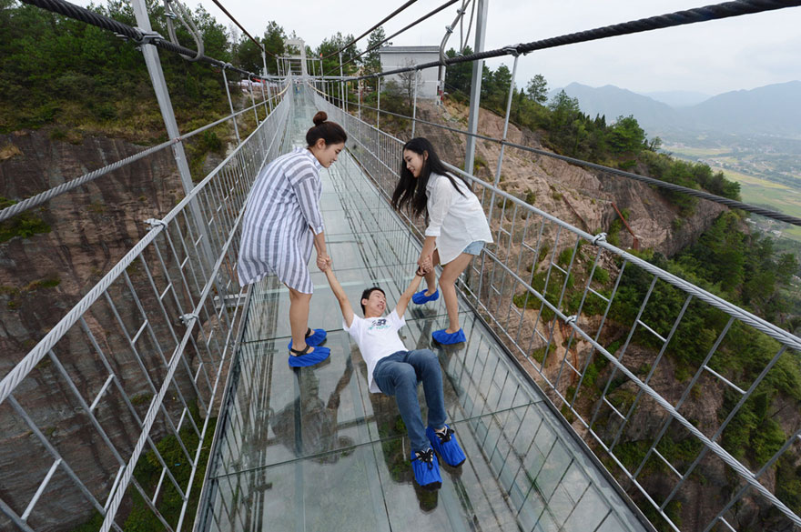 worlds-longest-glass-bridge-shiniuzhai-geopark-china-5 worlds-longest-glass-bridge-shiniuzhai-geopark-china-5