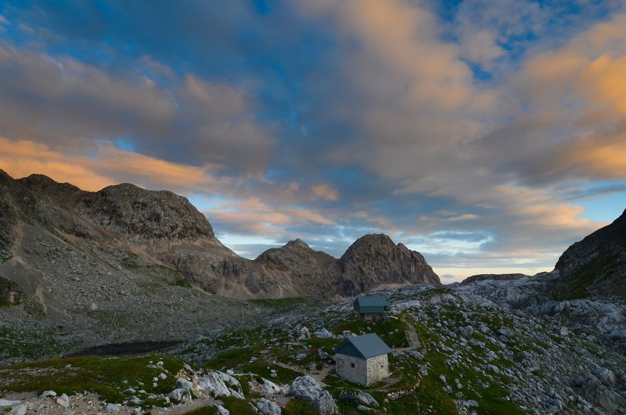 I Have Been Living In The Mountains For One Month I Have Been Living In The Mountains For One Month