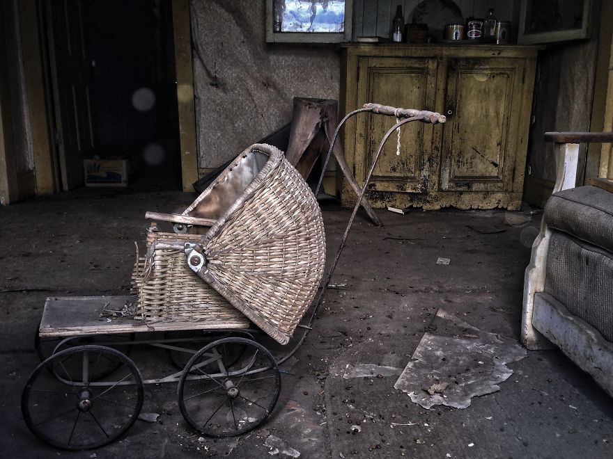 A Photographic Essay Of A Ghost Town In California