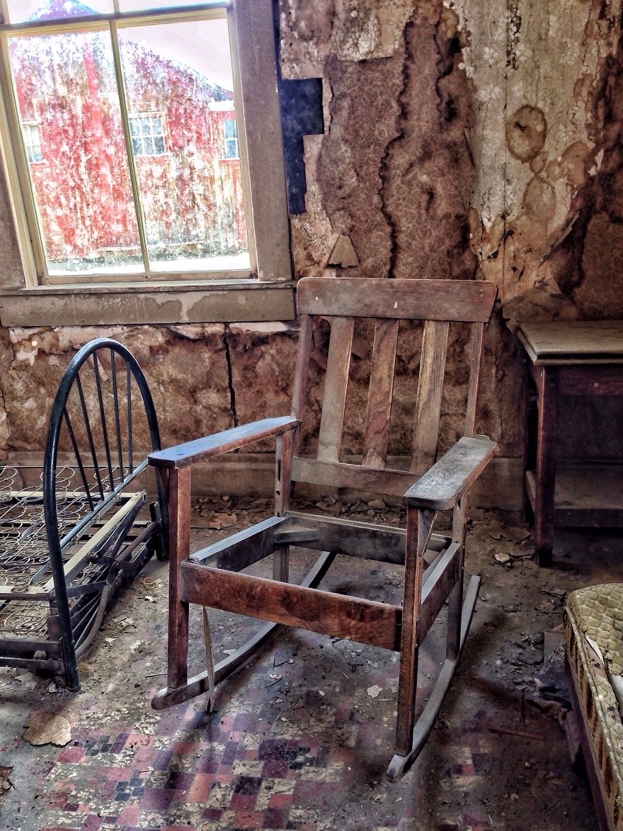 A Photographic Essay Of A Ghost Town In California