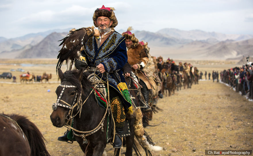 Moments From The Golden Eagle Festival In Mongolia Moments From The Golden Eagle Festival In Mongolia