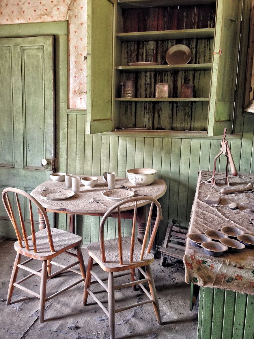 A Photographic Essay Of A Ghost Town In California