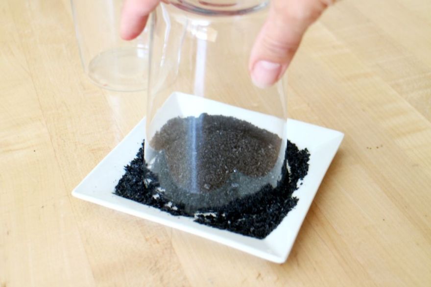 How To Make A Creepy Beet ‘n Bloody Mary Halloween Cocktail