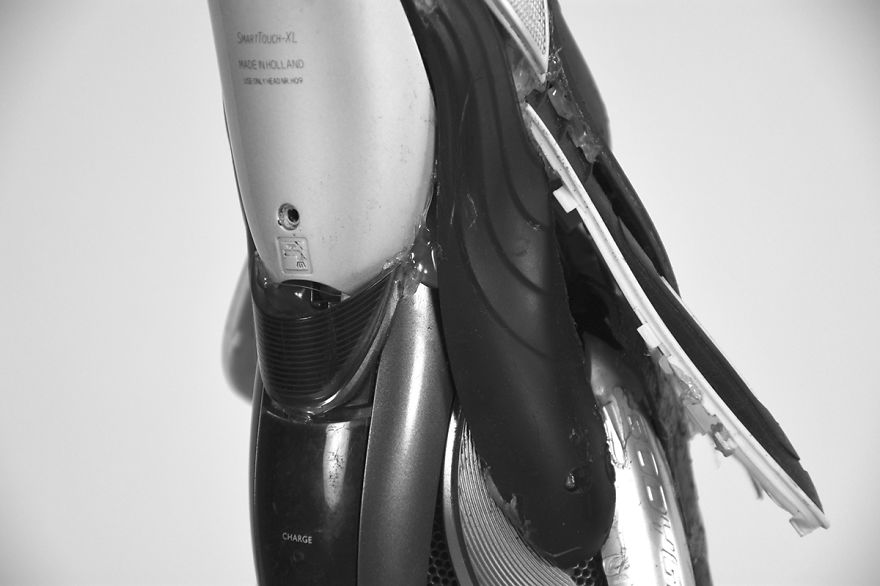 Animaux: I Turn Old, Discarded Electronic Devices Into Animal Sculptures Animaux: I Turn Old, Discarded Electronic Devices Into Animal Sculptures