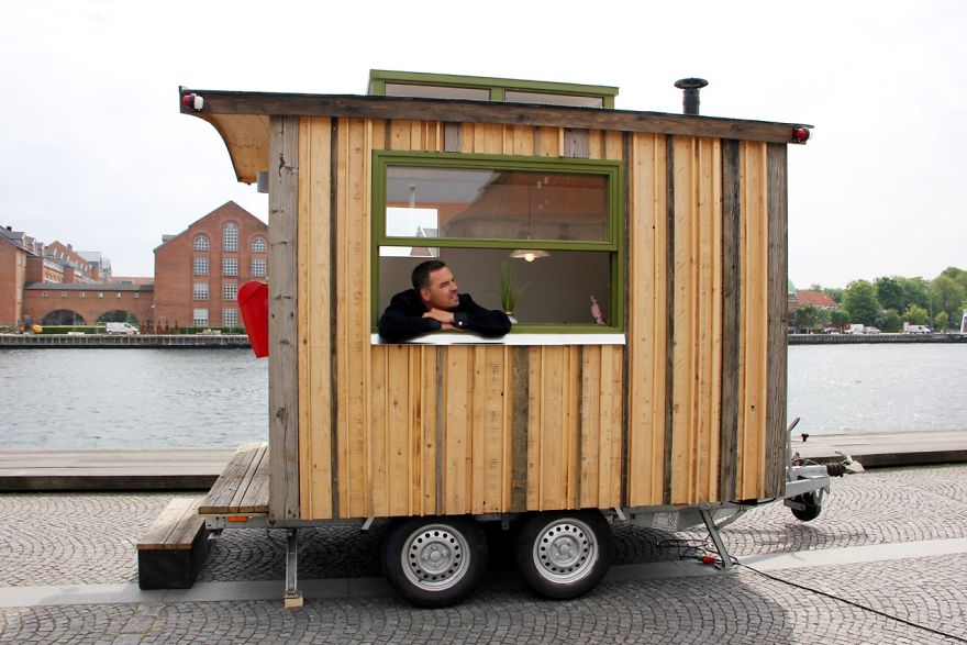I Made A Tiny Office On Wheels So I Could Work In A Different Place Every Day I Made A Tiny Office On Wheels So I Could Work In A Different Place Every Day
