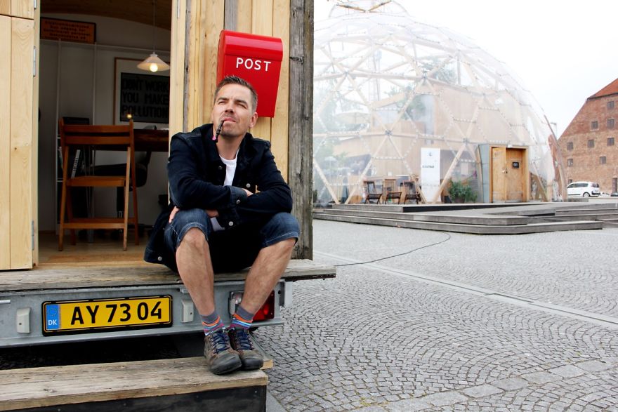 I Made A Tiny Office On Wheels So I Could Work In A Different Place Every Day I Made A Tiny Office On Wheels So I Could Work In A Different Place Every Day