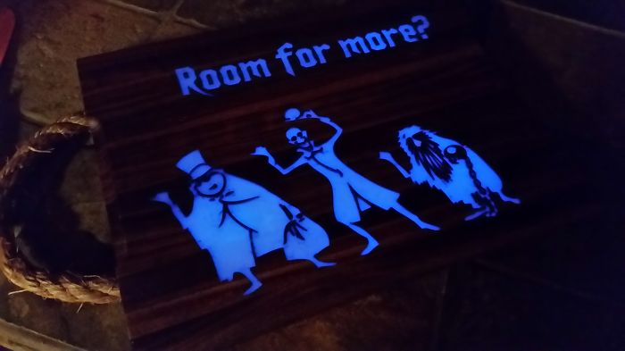 How To Make A Spooky Cutting Board That Glows In The Dark
