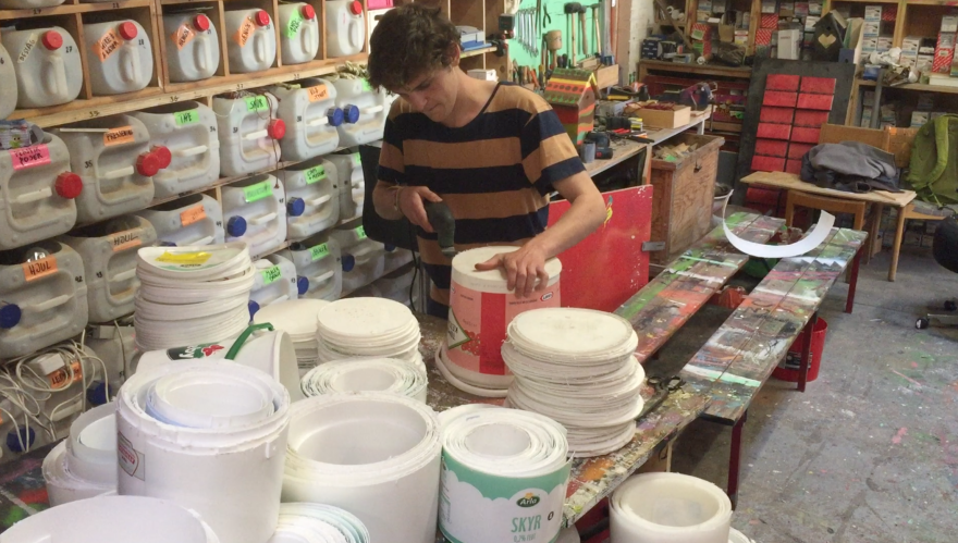 I Created A Swan From 300 Recycled Plastic Buckets To Show Recycling Is Beautiful