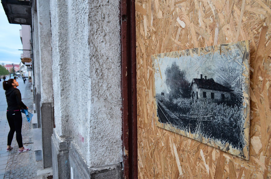 I Hang Woodprints Around Cluj, Romania For People To Find And Take Home