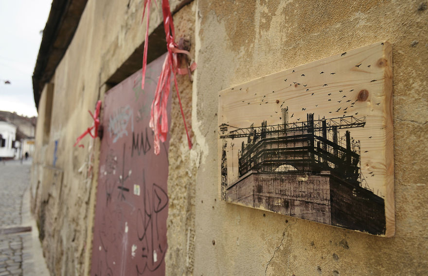 I Hang Woodprints Around Cluj, Romania For People To Find And Take Home
