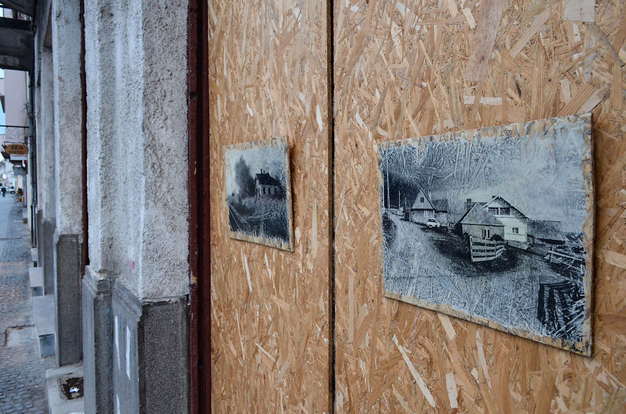 I Hang Woodprints Around Cluj, Romania For People To Find And Take Home