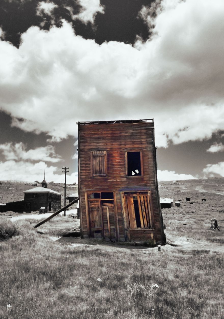 A Photographic Essay Of A Ghost Town In California