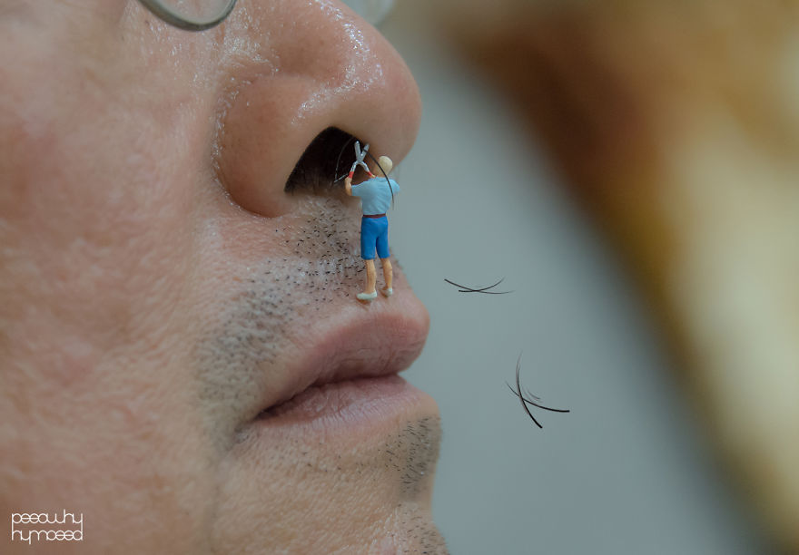 I Capture Miniature People Dealing With Everyday Life Objects I Capture Miniature People Dealing With Everyday Life Objects