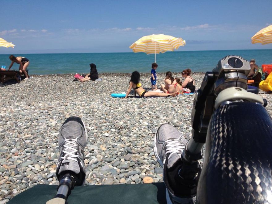 Inspiring Story Of A Double Amputee Soldier Who Doesn't Let The Injury Stand In His Way Inspiring Story Of A Double Amputee Soldier Who Doesn't Let The Injury Stand In His Way