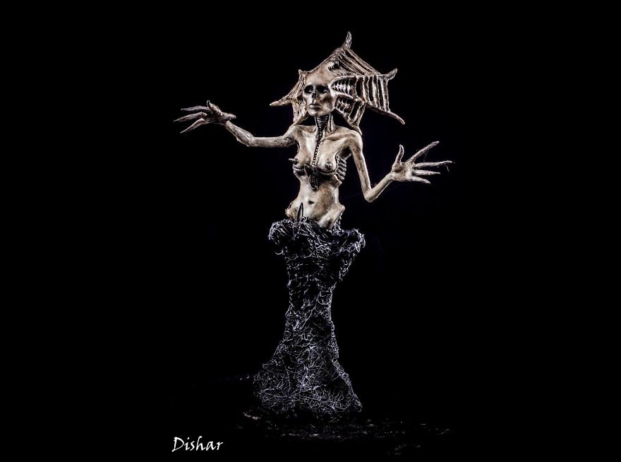 Unreal Eerie Sculpts By Polish Artist Are Like The Next H. R. Giger Generation Unreal Eerie Sculpts By Polish Artist Are Like The Next H. R. Giger Generation
