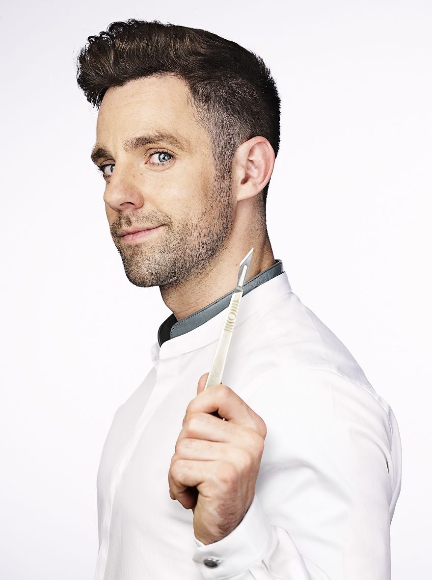 Artist Cuts Single Sheet Of Paper Into Halloween Scenes Artist Cuts Single Sheet Of Paper Into Halloween Scenes