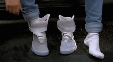 back-to-the-future-2015-nike-air-mag-shoe-gif-2