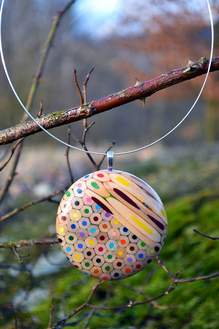 colored-pencil-jewelry-carbickova-49