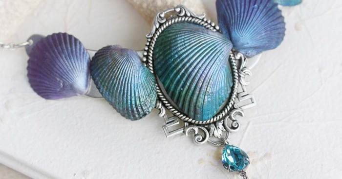 Artist Turns Seashells Into Beautiful Jewelry