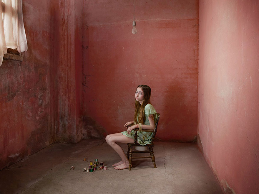 feral-children-wild-animals-photos-fullerton-batten-12 feral-children-wild-animals-photos-fullerton-batten-12