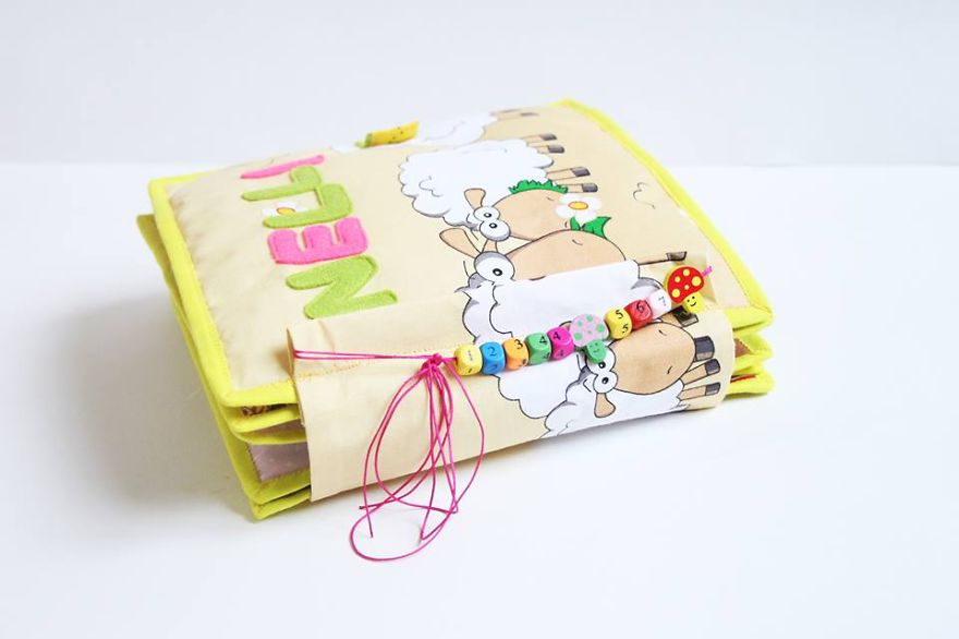 I Make Playful Felt Books For Kids