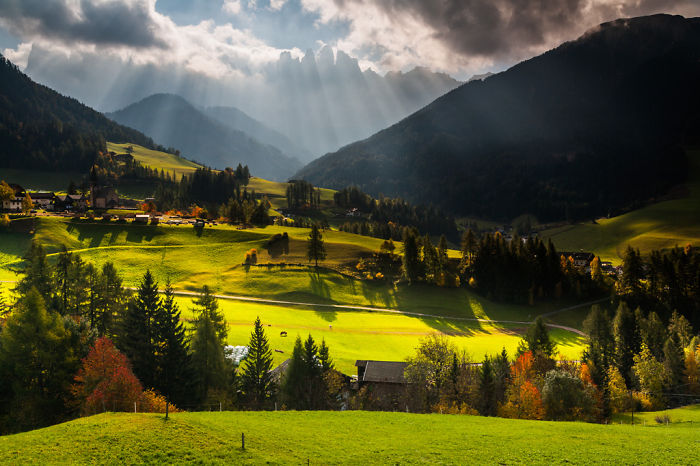 I Photograph Autumn In The Magical Dolomites Of Italy