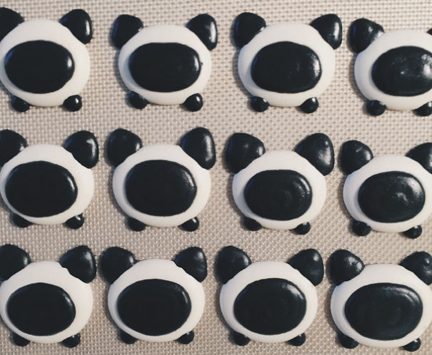 Learn How To Take Macarons To Another Level By Turning Them Into Cats