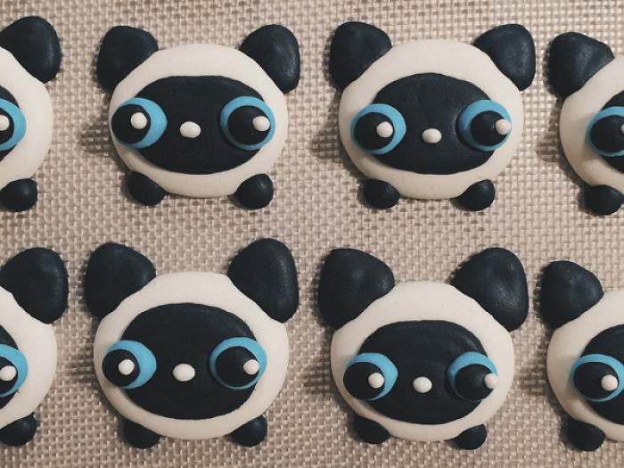 Learn How To Take Macarons To Another Level By Turning Them Into Cats