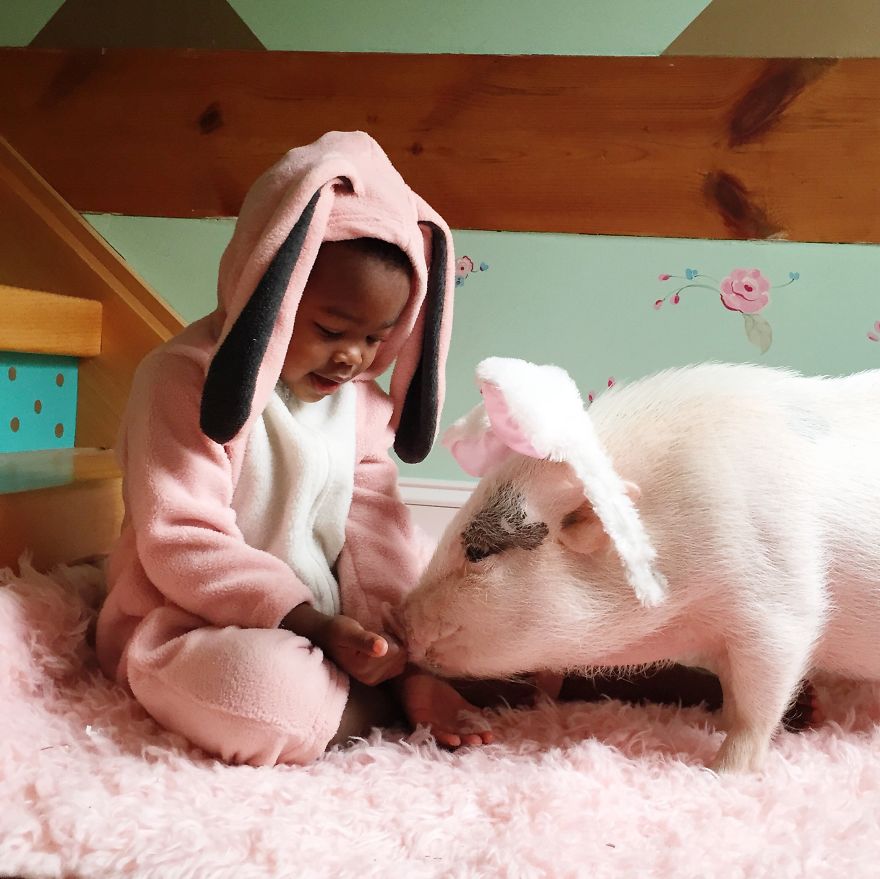 Libby And Pearl Are Cute Best Friends That Play In Matching Halloween Costumes
