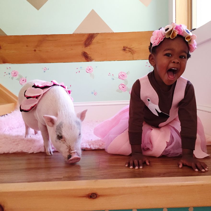 Libby And Pearl Are Cute Best Friends That Play In Matching Halloween Costumes