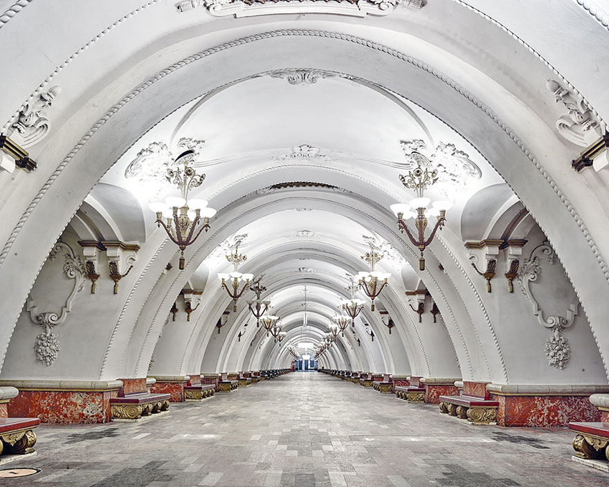 moscow-metro-station-architecture-russia-bright-future-david-burdeny-2 moscow-metro-station-architecture-russia-bright-future-david-burdeny-2