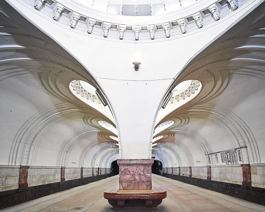 moscow-metro-station-architecture-russia-bright-future-david-burdeny-3 moscow-metro-station-architecture-russia-bright-future-david-burdeny-3