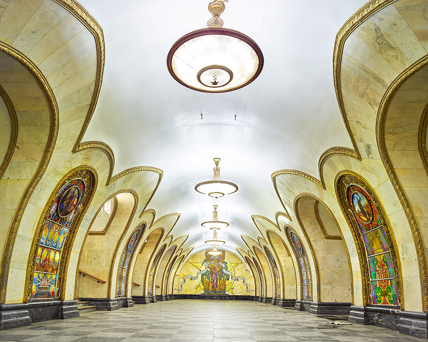 moscow-metro-station-architecture-russia-bright-future-david-burdeny-5 moscow-metro-station-architecture-russia-bright-future-david-burdeny-5