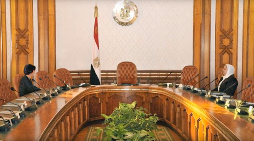 no-men-politics-video-elle-uk-alex-holder-alyssa-boni-12 no-men-politics-video-elle-uk-alex-holder-alyssa-boni-12