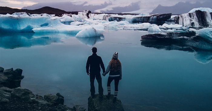Couple Decides Not To Have A Traditional Wedding And Travels To Iceland Instead