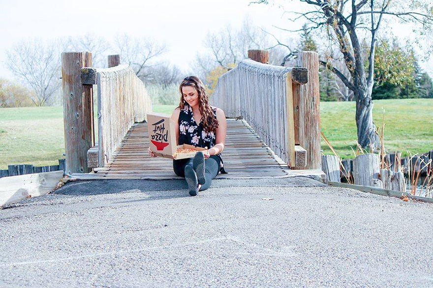 pizza-hut-engagement-photos-nicole-larson-13