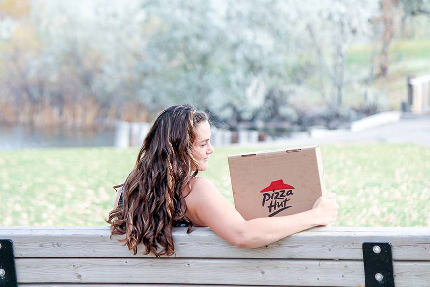 pizza-hut-engagement-photos-nicole-larson-7 pizza-hut-engagement-photos-nicole-larson-7