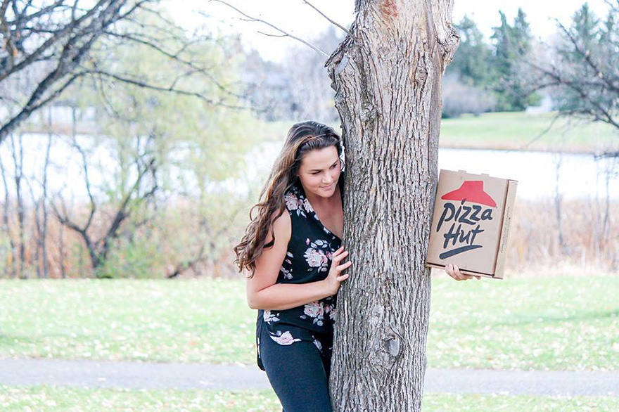 pizza-hut-engagement-photos-nicole-larson-8