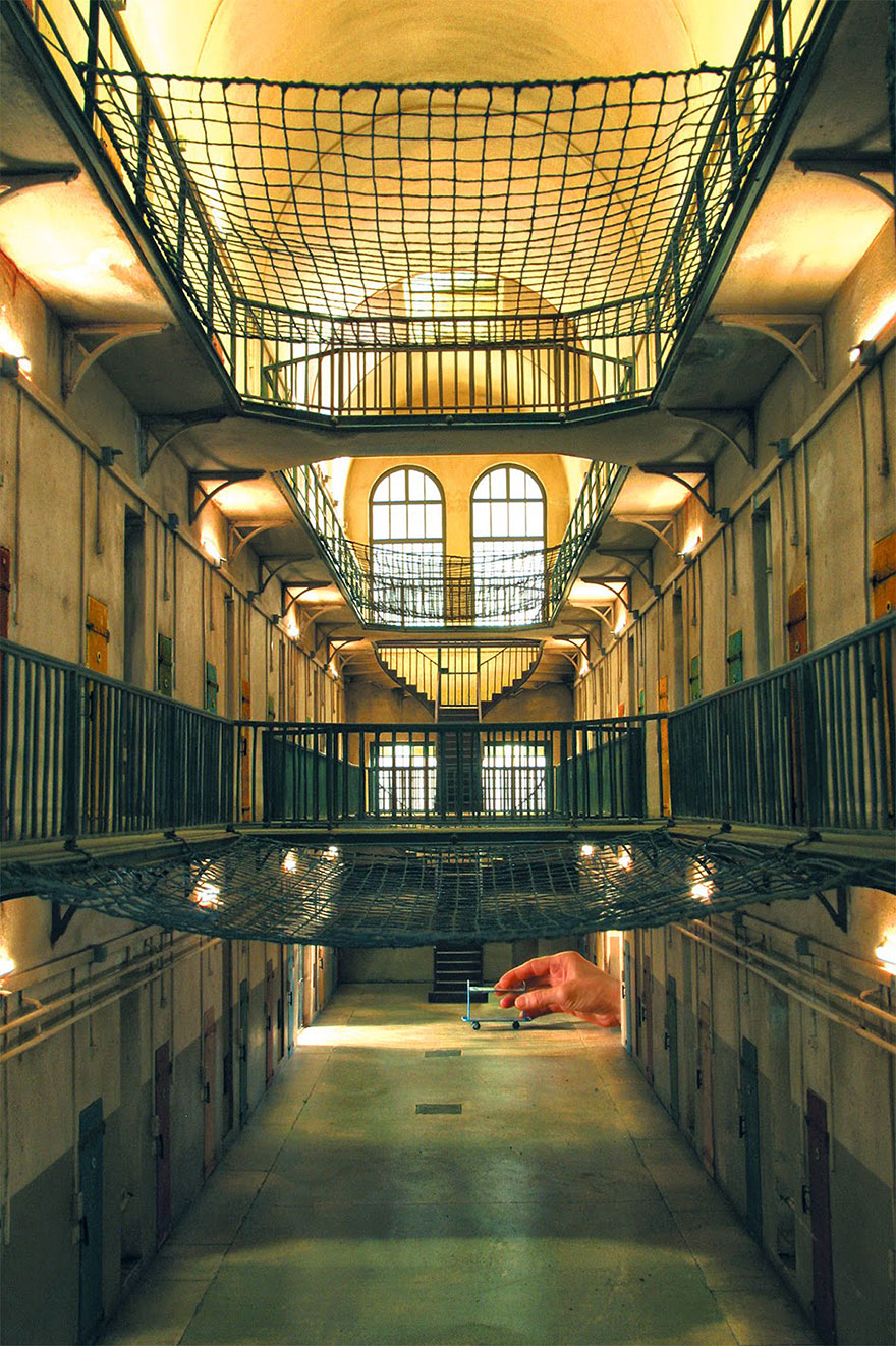 realistic-miniature-rooms-museum-cinema-dan-ohlman-france-6