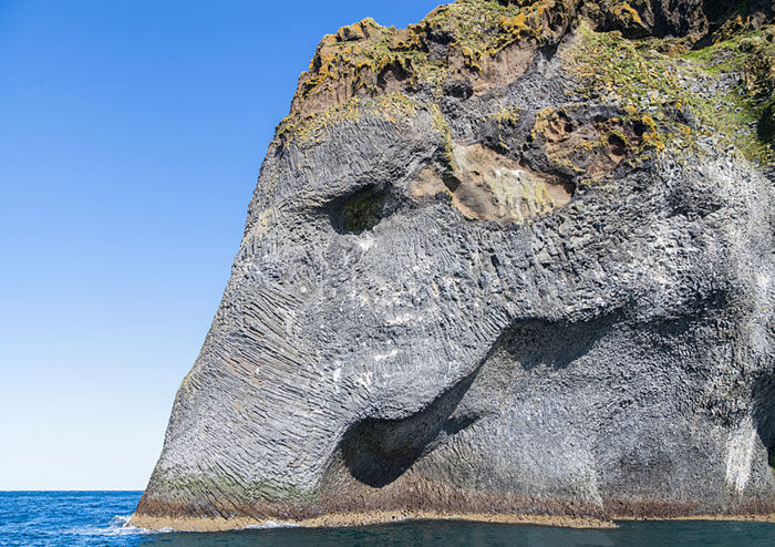 rock-formation-elephant-heimaey-iceland-22 rock-formation-elephant-heimaey-iceland-22