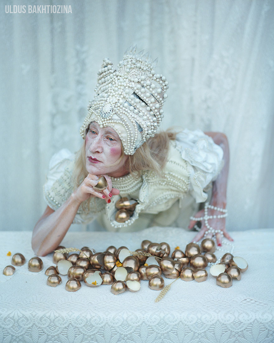 Russian Artist Creates Surreal Photos To Illustrate Traditional Fairy Tales (Part 2) Russian Artist Creates Surreal Photos To Illustrate Traditional Fairy Tales (Part 2)