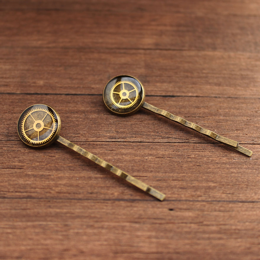 I Turn Old Watch Parts Into Steampunk Jewelry