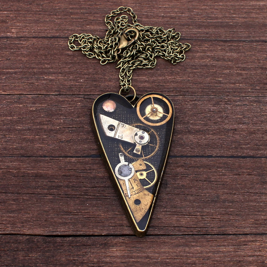 I Turn Old Watch Parts Into Steampunk Jewelry I Turn Old Watch Parts Into Steampunk Jewelry