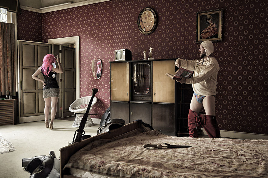 A Knight's Daily Struggle To Fit Into Modern Society A Knight's Daily Struggle To Fit Into Modern Society