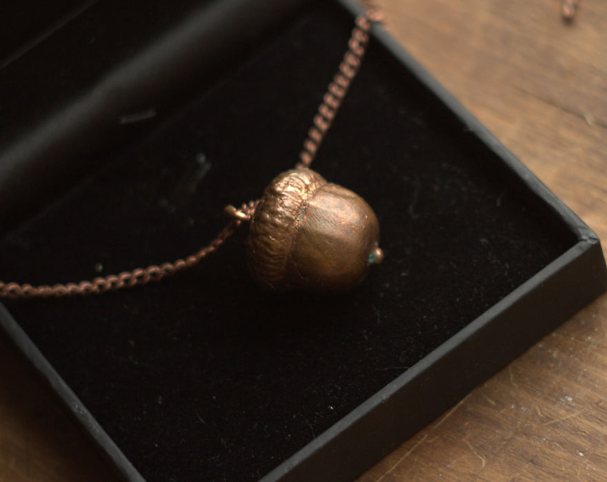 Beautiful Jewelry Made From Natural Objects Using Electroforming Method Beautiful Jewelry Made From Natural Objects Using Electroforming Method