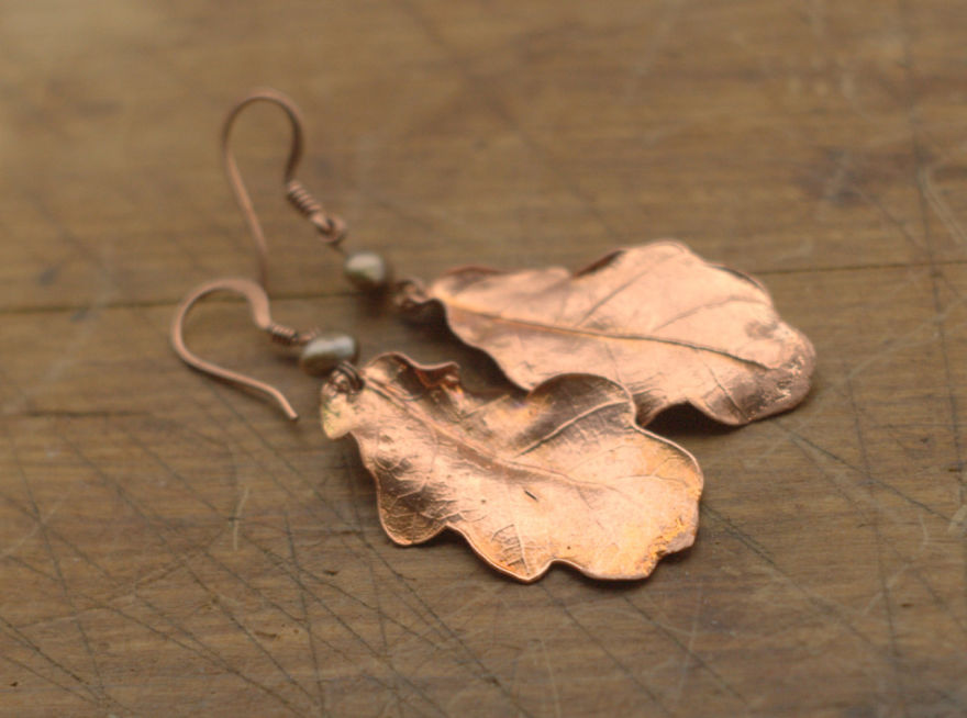Beautiful Jewelry Made From Natural Objects Using Electroforming Method Beautiful Jewelry Made From Natural Objects Using Electroforming Method